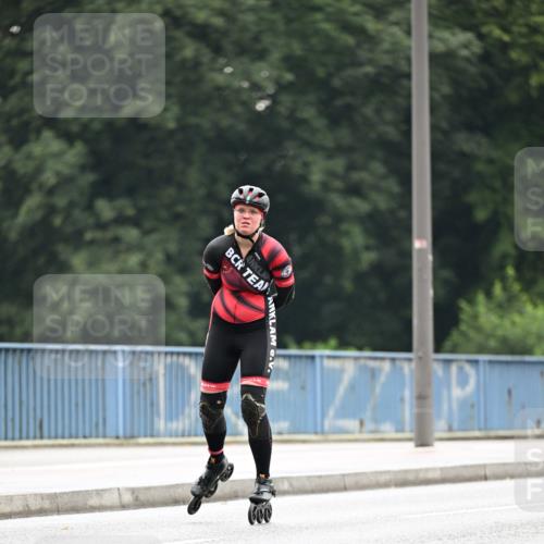 30.06.2024 - hella hamburg halbmarathon Dr. Thomas Lammeyer http://msf.ph/oto/6409025 30.06.2024 09:05:19 Kennedybrücke  meine-sportfotos.de