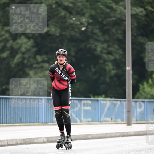 30.06.2024 - hella hamburg halbmarathon Dr. Thomas Lammeyer http://msf.ph/oto/6409067 30.06.2024 09:05:19 Kennedybrücke  meine-sportfotos.de