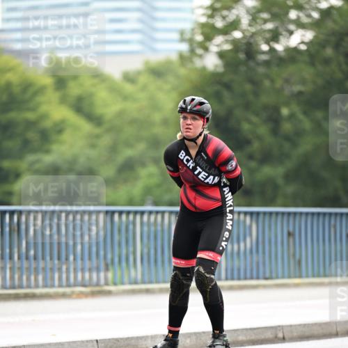 30.06.2024 - hella hamburg halbmarathon Dr. Thomas Lammeyer http://msf.ph/oto/6409283 30.06.2024 09:05:20 Kennedybrücke  meine-sportfotos.de