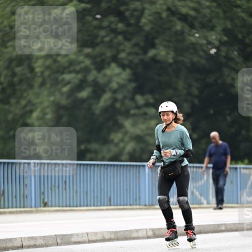 30.06.2024 - hella hamburg halbmarathon Dr. Thomas Lammeyer http://msf.ph/oto/6409802 30.06.2024 09:05:43 Kennedybrücke  meine-sportfotos.de