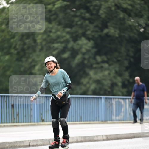 30.06.2024 - hella hamburg halbmarathon Dr. Thomas Lammeyer http://msf.ph/oto/6409890 30.06.2024 09:05:44 Kennedybrücke  meine-sportfotos.de
