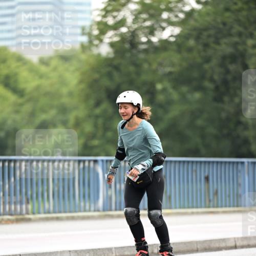 30.06.2024 - hella hamburg halbmarathon Dr. Thomas Lammeyer http://msf.ph/oto/6409997 30.06.2024 09:05:45 Kennedybrücke  meine-sportfotos.de