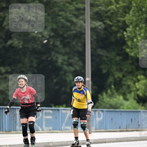 30.06.2024 - hella hamburg halbmarathon Dr. Thomas Lammeyer http://msf.ph/oto/6410066 30.06.2024 09:05:49 Kennedybrücke  meine-sportfotos.de