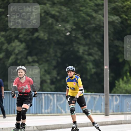 30.06.2024 - hella hamburg halbmarathon Dr. Thomas Lammeyer http://msf.ph/oto/6410109 30.06.2024 09:05:49 Kennedybrücke  meine-sportfotos.de