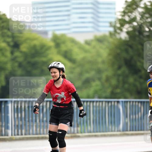 30.06.2024 - hella hamburg halbmarathon Dr. Thomas Lammeyer http://msf.ph/oto/6410255 30.06.2024 09:05:50 Kennedybrücke  meine-sportfotos.de