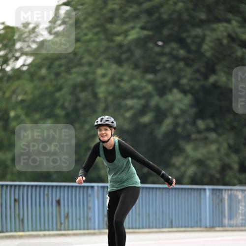 30.06.2024 - hella hamburg halbmarathon Dr. Thomas Lammeyer http://msf.ph/oto/6410428 30.06.2024 09:06:05 Kennedybrücke  meine-sportfotos.de