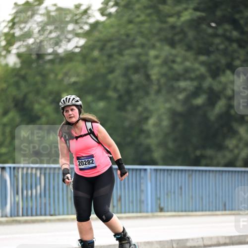 30.06.2024 - hella hamburg halbmarathon Dr. Thomas Lammeyer http://msf.ph/oto/6410629 30.06.2024 09:06:09 Kennedybrücke 20282 meine-sportfotos.de