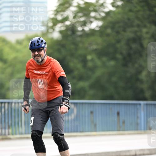 30.06.2024 - hella hamburg halbmarathon Dr. Thomas Lammeyer http://msf.ph/oto/6410812 30.06.2024 09:06:12 Kennedybrücke  meine-sportfotos.de