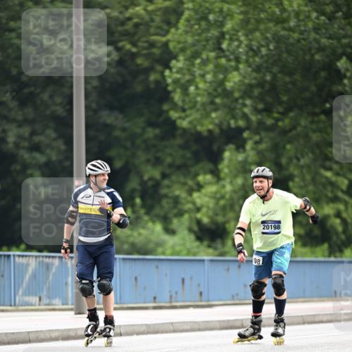 30.06.2024 - hella hamburg halbmarathon Dr. Thomas Lammeyer http://msf.ph/oto/6411045 30.06.2024 09:06:24 Kennedybrücke 98, 20198 meine-sportfotos.de
