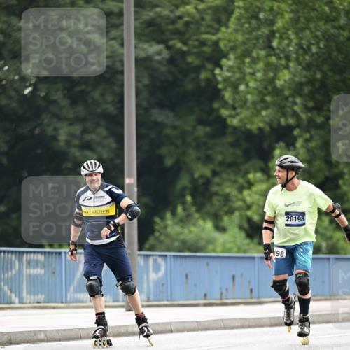 30.06.2024 - hella hamburg halbmarathon Dr. Thomas Lammeyer http://msf.ph/oto/6411093 30.06.2024 09:06:24 Kennedybrücke 198, 20198 meine-sportfotos.de