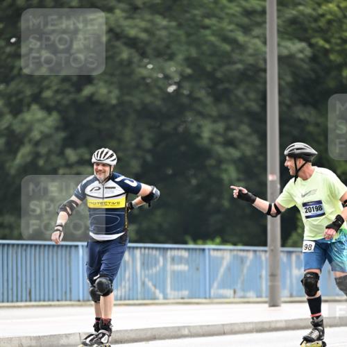 30.06.2024 - hella hamburg halbmarathon Dr. Thomas Lammeyer http://msf.ph/oto/6411211 30.06.2024 09:06:24 Kennedybrücke 98, 20198 meine-sportfotos.de