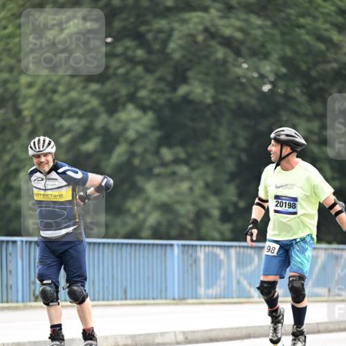 30.06.2024 - hella hamburg halbmarathon Dr. Thomas Lammeyer http://msf.ph/oto/6411329 30.06.2024 09:06:25 Kennedybrücke 198, 20198 meine-sportfotos.de