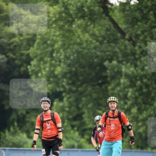 30.06.2024 - hella hamburg halbmarathon Dr. Thomas Lammeyer http://msf.ph/oto/6411508 30.06.2024 09:06:37 Kennedybrücke 64 meine-sportfotos.de