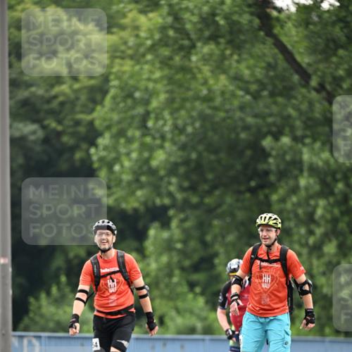 30.06.2024 - hella hamburg halbmarathon Dr. Thomas Lammeyer http://msf.ph/oto/6411530 30.06.2024 09:06:37 Kennedybrücke 64 meine-sportfotos.de