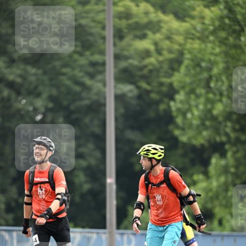 30.06.2024 - hella hamburg halbmarathon Dr. Thomas Lammeyer http://msf.ph/oto/6411711 30.06.2024 09:06:38 Kennedybrücke  meine-sportfotos.de