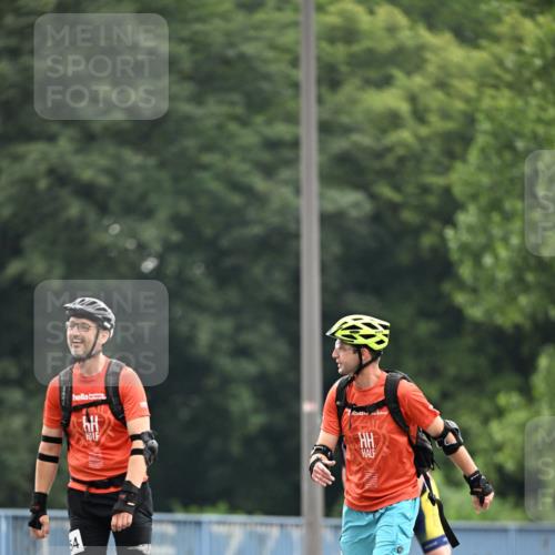 30.06.2024 - hella hamburg halbmarathon Dr. Thomas Lammeyer http://msf.ph/oto/6411737 30.06.2024 09:06:38 Kennedybrücke 64 meine-sportfotos.de