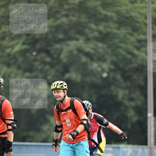 30.06.2024 - hella hamburg halbmarathon Dr. Thomas Lammeyer http://msf.ph/oto/6411865 30.06.2024 09:06:39 Kennedybrücke  meine-sportfotos.de