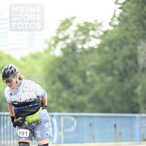 30.06.2024 - hella hamburg halbmarathon Dr. Thomas Lammeyer http://msf.ph/oto/6412450 30.06.2024 09:07:06 Kennedybrücke 191 meine-sportfotos.de