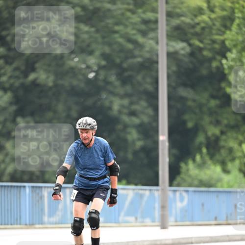 30.06.2024 - hella hamburg halbmarathon Dr. Thomas Lammeyer http://msf.ph/oto/6413633 30.06.2024 09:07:34 Kennedybrücke  meine-sportfotos.de