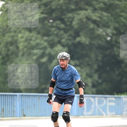 30.06.2024 - hella hamburg halbmarathon Dr. Thomas Lammeyer http://msf.ph/oto/6413743 30.06.2024 09:07:34 Kennedybrücke  meine-sportfotos.de