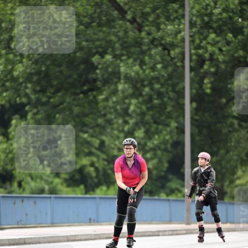 30.06.2024 - hella hamburg halbmarathon Dr. Thomas Lammeyer http://msf.ph/oto/6413890 30.06.2024 09:07:50 Kennedybrücke  meine-sportfotos.de