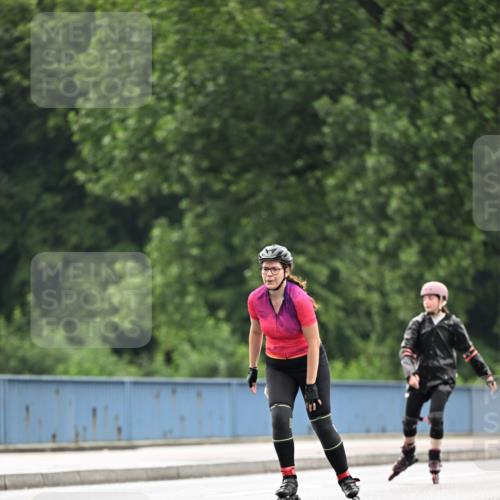 30.06.2024 - hella hamburg halbmarathon Dr. Thomas Lammeyer http://msf.ph/oto/6414084 30.06.2024 09:07:50 Kennedybrücke  meine-sportfotos.de
