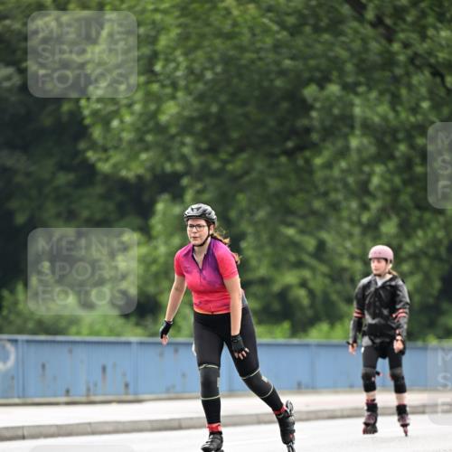 30.06.2024 - hella hamburg halbmarathon Dr. Thomas Lammeyer http://msf.ph/oto/6414155 30.06.2024 09:07:51 Kennedybrücke  meine-sportfotos.de