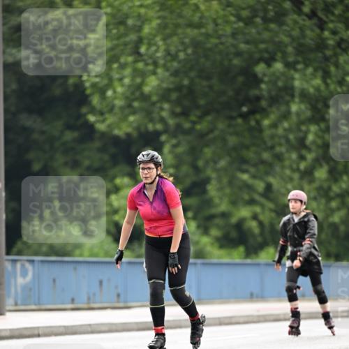 30.06.2024 - hella hamburg halbmarathon Dr. Thomas Lammeyer http://msf.ph/oto/6414186 30.06.2024 09:07:51 Kennedybrücke  meine-sportfotos.de