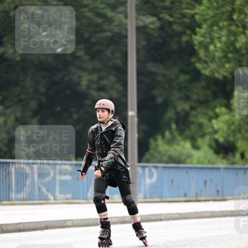 30.06.2024 - hella hamburg halbmarathon Dr. Thomas Lammeyer http://msf.ph/oto/6414380 30.06.2024 09:07:53 Kennedybrücke  meine-sportfotos.de
