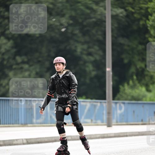 30.06.2024 - hella hamburg halbmarathon Dr. Thomas Lammeyer http://msf.ph/oto/6414444 30.06.2024 09:07:54 Kennedybrücke 177 meine-sportfotos.de