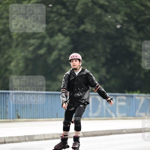 30.06.2024 - hella hamburg halbmarathon Dr. Thomas Lammeyer http://msf.ph/oto/6414552 30.06.2024 09:07:54 Kennedybrücke  meine-sportfotos.de