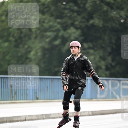 30.06.2024 - hella hamburg halbmarathon Dr. Thomas Lammeyer http://msf.ph/oto/6414584 30.06.2024 09:07:54 Kennedybrücke  meine-sportfotos.de