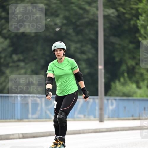 30.06.2024 - hella hamburg halbmarathon Dr. Thomas Lammeyer http://msf.ph/oto/6414620 30.06.2024 09:07:57 Kennedybrücke  meine-sportfotos.de