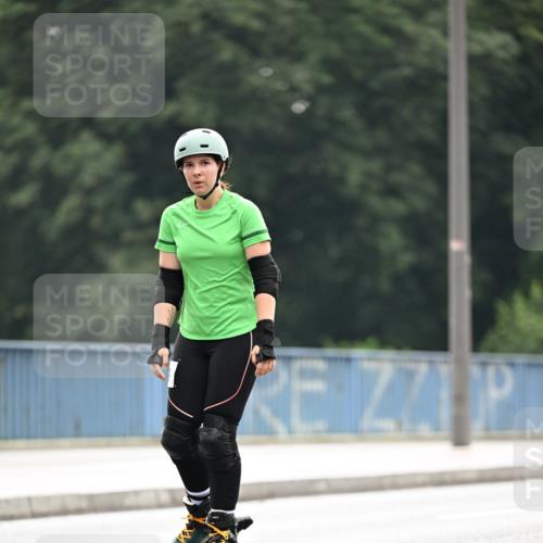 30.06.2024 - hella hamburg halbmarathon Dr. Thomas Lammeyer http://msf.ph/oto/6414698 30.06.2024 09:07:57 Kennedybrücke  meine-sportfotos.de