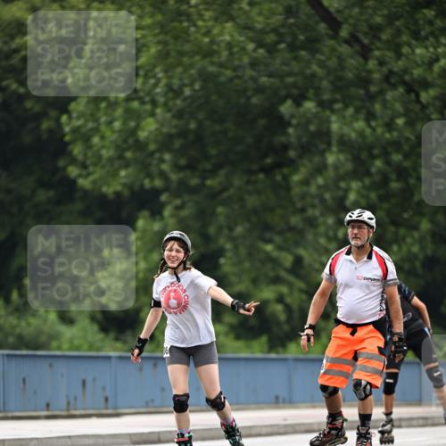 30.06.2024 - hella hamburg halbmarathon Dr. Thomas Lammeyer http://msf.ph/oto/6414881 30.06.2024 09:08:08 Kennedybrücke  meine-sportfotos.de
