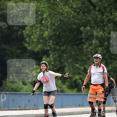 30.06.2024 - hella hamburg halbmarathon Dr. Thomas Lammeyer http://msf.ph/oto/6414914 30.06.2024 09:08:09 Kennedybrücke  meine-sportfotos.de
