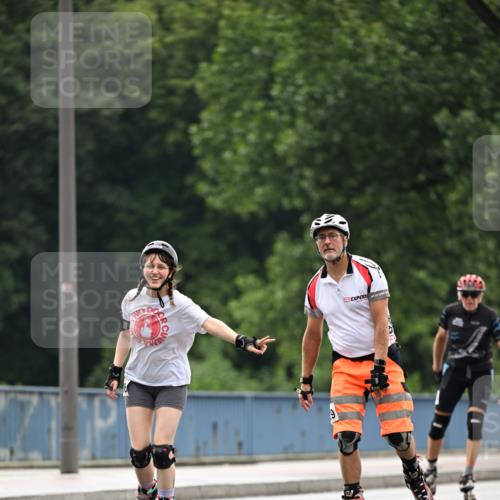30.06.2024 - hella hamburg halbmarathon Dr. Thomas Lammeyer http://msf.ph/oto/6415087 30.06.2024 09:08:09 Kennedybrücke  meine-sportfotos.de