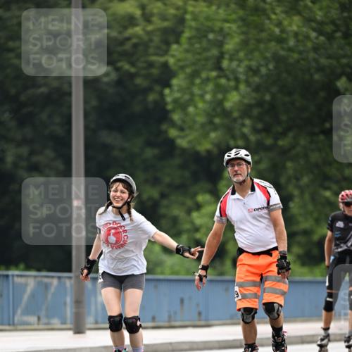 30.06.2024 - hella hamburg halbmarathon Dr. Thomas Lammeyer http://msf.ph/oto/6415128 30.06.2024 09:08:09 Kennedybrücke  meine-sportfotos.de