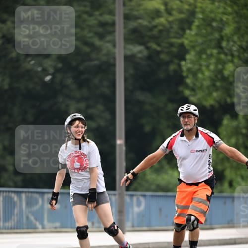 30.06.2024 - hella hamburg halbmarathon Dr. Thomas Lammeyer http://msf.ph/oto/6415228 30.06.2024 09:08:10 Kennedybrücke  meine-sportfotos.de