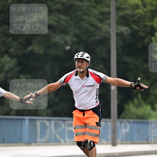 30.06.2024 - hella hamburg halbmarathon Dr. Thomas Lammeyer http://msf.ph/oto/6415393 30.06.2024 09:08:11 Kennedybrücke  meine-sportfotos.de