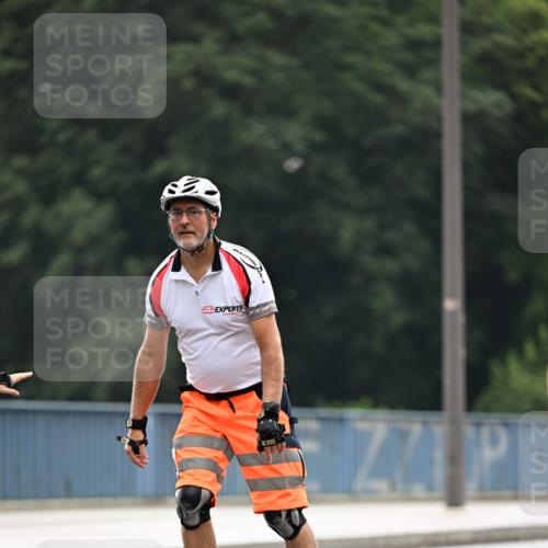 30.06.2024 - hella hamburg halbmarathon Dr. Thomas Lammeyer http://msf.ph/oto/6415460 30.06.2024 09:08:11 Kennedybrücke  meine-sportfotos.de