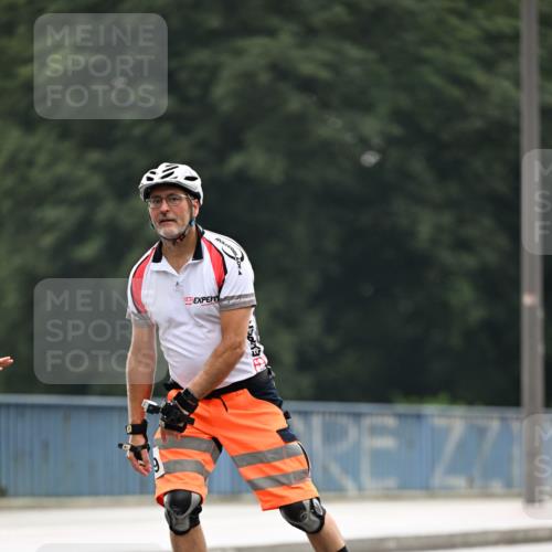30.06.2024 - hella hamburg halbmarathon Dr. Thomas Lammeyer http://msf.ph/oto/6415493 30.06.2024 09:08:11 Kennedybrücke 9 meine-sportfotos.de
