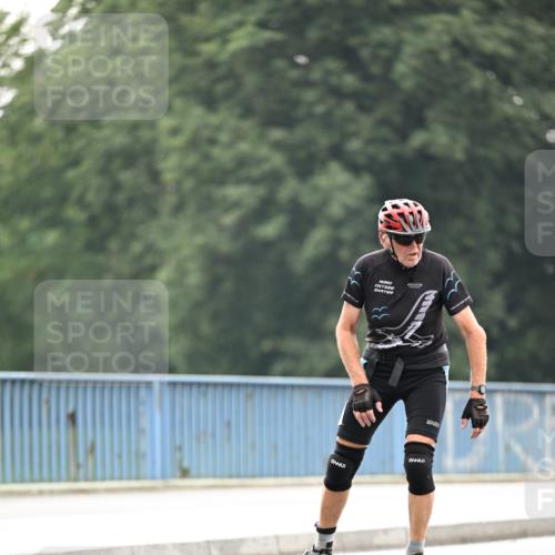 30.06.2024 - hella hamburg halbmarathon Dr. Thomas Lammeyer http://msf.ph/oto/6415678 30.06.2024 09:08:13 Kennedybrücke  meine-sportfotos.de