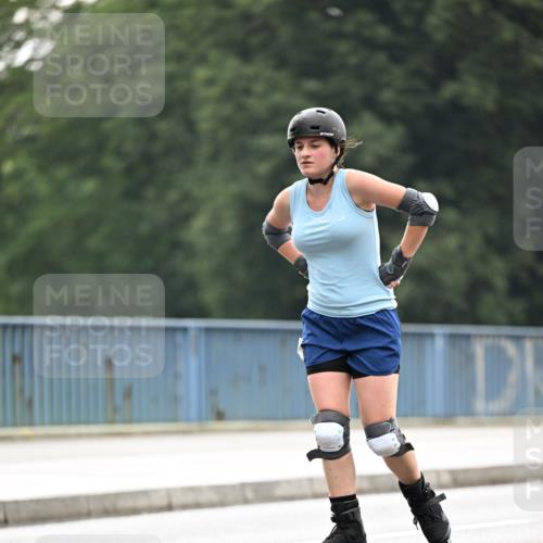 30.06.2024 - hella hamburg halbmarathon Dr. Thomas Lammeyer http://msf.ph/oto/6416238 30.06.2024 09:08:18 Kennedybrücke  meine-sportfotos.de