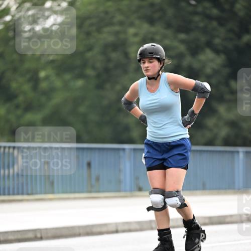 30.06.2024 - hella hamburg halbmarathon Dr. Thomas Lammeyer http://msf.ph/oto/6416270 30.06.2024 09:08:19 Kennedybrücke  meine-sportfotos.de