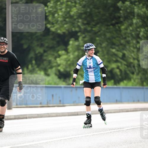 30.06.2024 - hella hamburg halbmarathon Dr. Thomas Lammeyer http://msf.ph/oto/6416728 30.06.2024 09:08:36 Kennedybrücke  meine-sportfotos.de