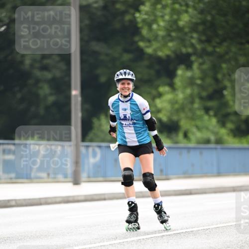 30.06.2024 - hella hamburg halbmarathon Dr. Thomas Lammeyer http://msf.ph/oto/6416874 30.06.2024 09:08:37 Kennedybrücke  meine-sportfotos.de