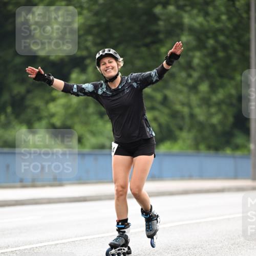 30.06.2024 - hella hamburg halbmarathon Dr. Thomas Lammeyer http://msf.ph/oto/6416896 30.06.2024 09:08:38 Kennedybrücke  meine-sportfotos.de