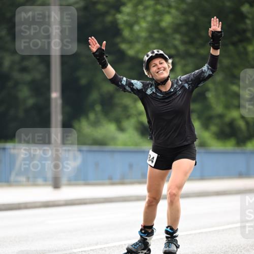 30.06.2024 - hella hamburg halbmarathon Dr. Thomas Lammeyer http://msf.ph/oto/6416931 30.06.2024 09:08:38 Kennedybrücke 84, 127 meine-sportfotos.de