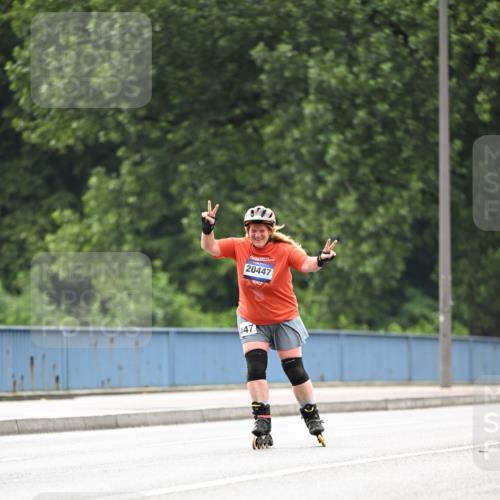 30.06.2024 - hella hamburg halbmarathon Dr. Thomas Lammeyer http://msf.ph/oto/6417028 30.06.2024 09:08:40 Kennedybrücke 447 meine-sportfotos.de